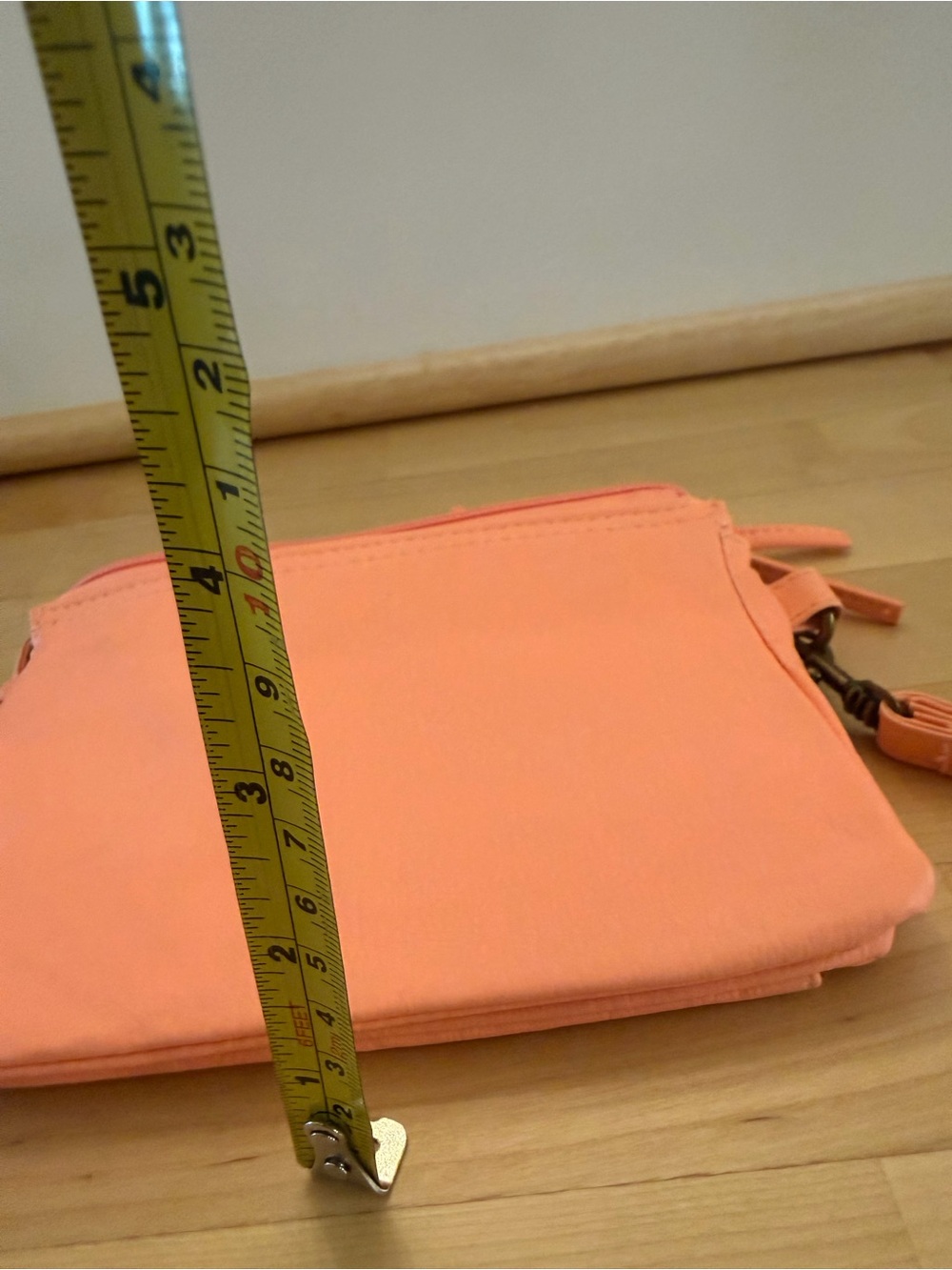 Women’s Wristlet Bag - Coral Pink - Picture 6 of 7